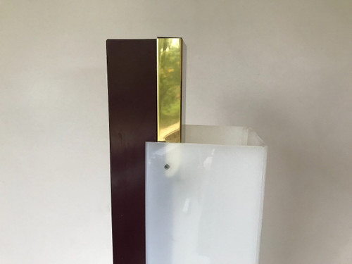 Lampadaire totem en plexiglass, circa 1960.
