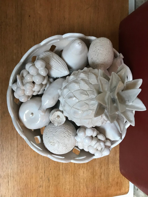 Trompe l'Oeil fruit bowl in white earthenware by Jean Roger, circa 1960.