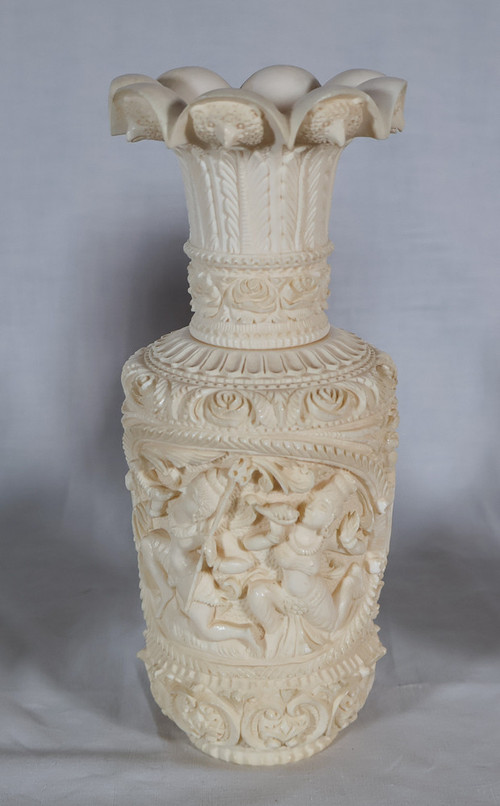Large Ivory Lamp Height 64 Cm, India circa 1920-1930