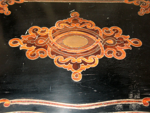 Cassetta da liquore in intarsio di Napoleone III del XIX secolo