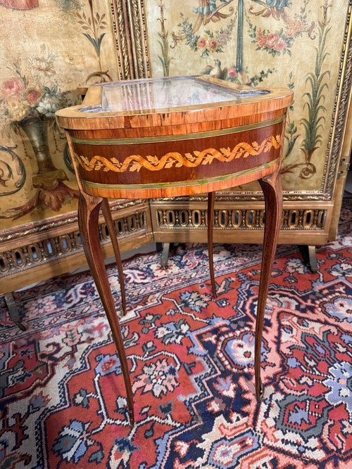 TABLE VITRINE EPOQUE LOUIS XVI