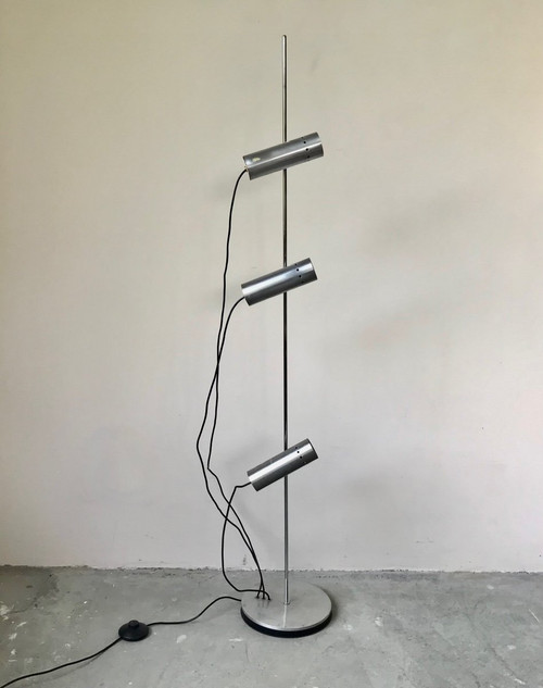 Lampadaire dans le goût d'Alain Richard, vers 1960.