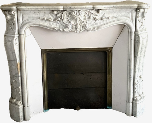 Mantello in marmo bianco di Carrara stile Luigi XV XIX secolo