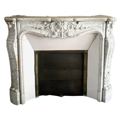 Mantello in marmo bianco di Carrara stile Luigi XV XIX secolo