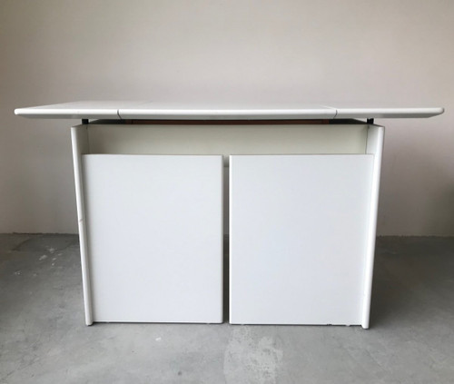 Sideboard/Schreibtisch aus weiß lackiertem Holz, ca. 1980.