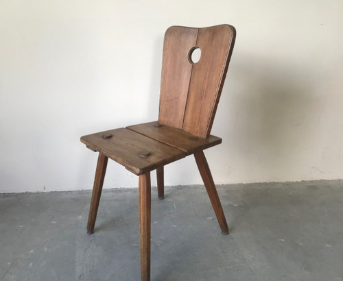 Set of 6 Savoyard chairs in solid wood, Circa 1950.
