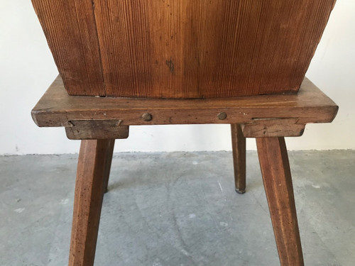 Set of 6 Savoyard chairs in solid wood, Circa 1950.