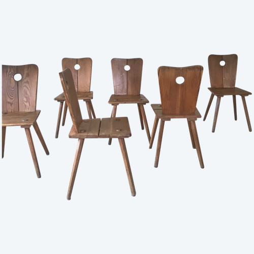 Set of 6 Savoyard chairs in solid wood, Circa 1950.