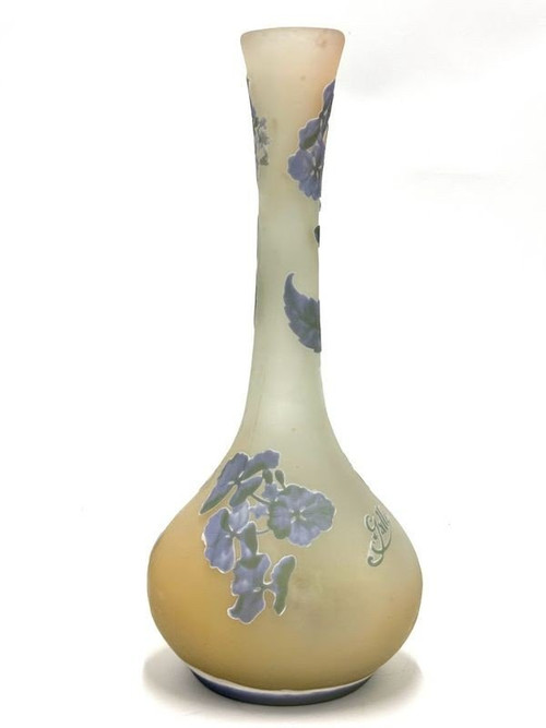 Emile Gallé Vase Art Nouveau  "Hydrangea"