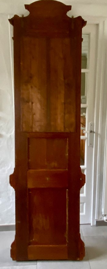 Napoleon III locker room in walnut