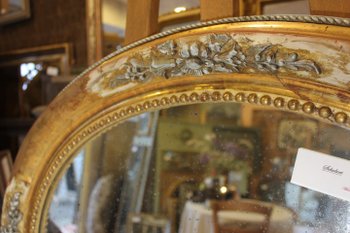 Alte ovale Spiegelrestaurierung Blattgold und Patina