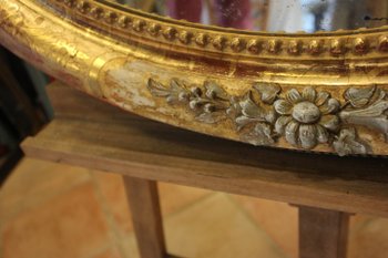 Alte ovale Spiegelrestaurierung Blattgold und Patina