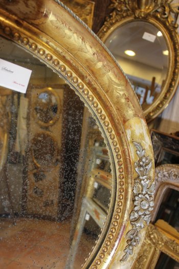 Alte ovale Spiegelrestaurierung Blattgold und Patina