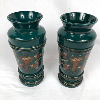 Paire de grands vases en verre opalin, XIXe