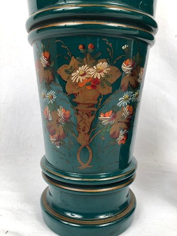 Paire de grands vases en verre opalin, XIXe