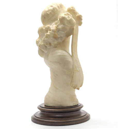 Busto di giovane donna in stile liberty orientale in alabastro 1900 circa