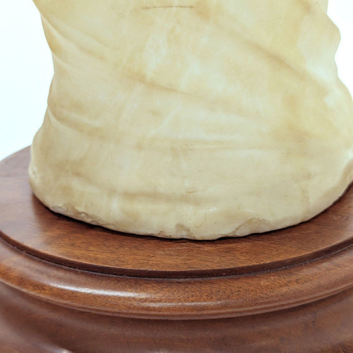 Busto di giovane donna in stile liberty orientale in alabastro 1900 circa