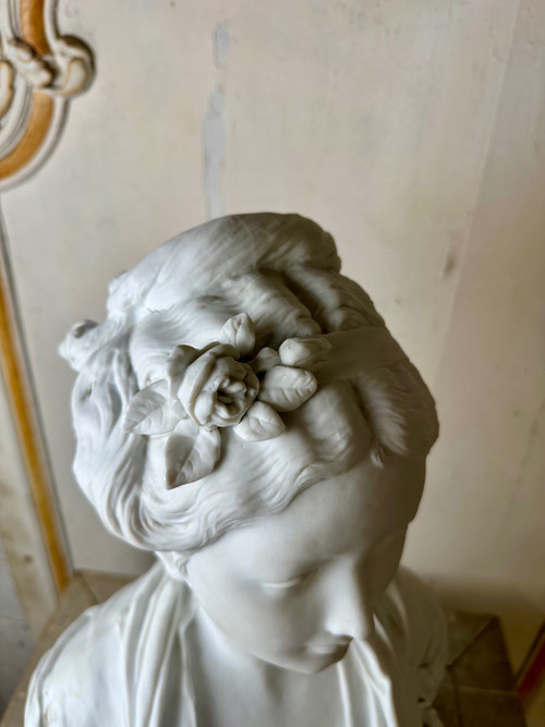 Biscuit époque 1900 d’une jeune femme 