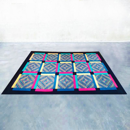 Magnifique tapis en laine des années 1990 par Ottavio Missoni. Fabriqué en Italie