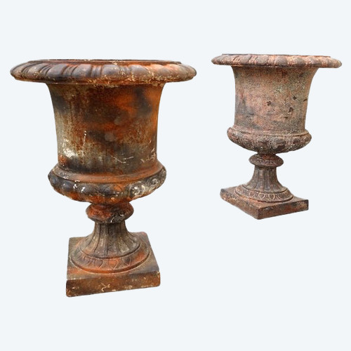 Pair of large Medici ornamental/garden cast iron vases, 19th century period - 44cm