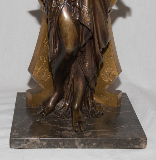Bronze "woman in Antique" Signed Peiffer 1832-1886