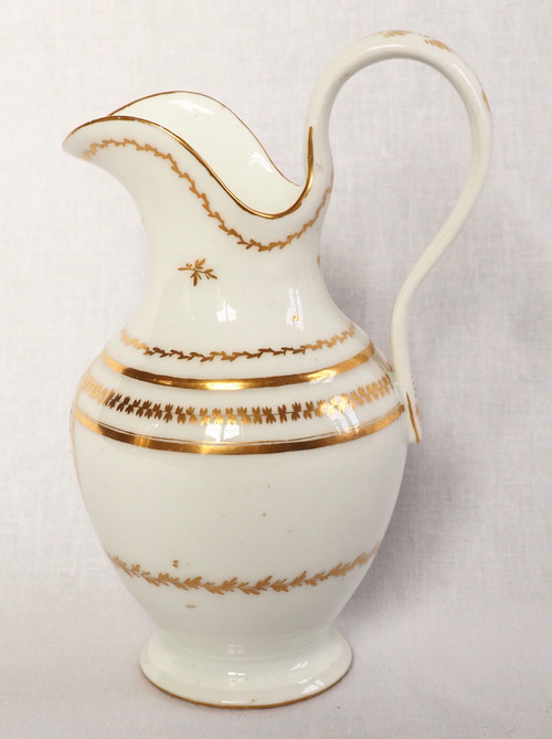 Paris porcelain jug / milk jug, Directoire period late 18th century - attributed to Locré