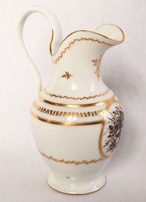 Paris porcelain jug / milk jug, Directoire period late 18th century - attributed to Locré