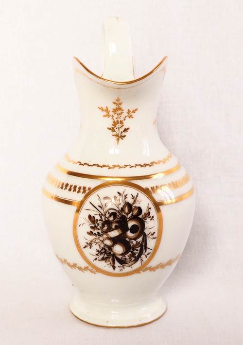 Paris porcelain jug / milk jug, Directoire period late 18th century - attributed to Locré