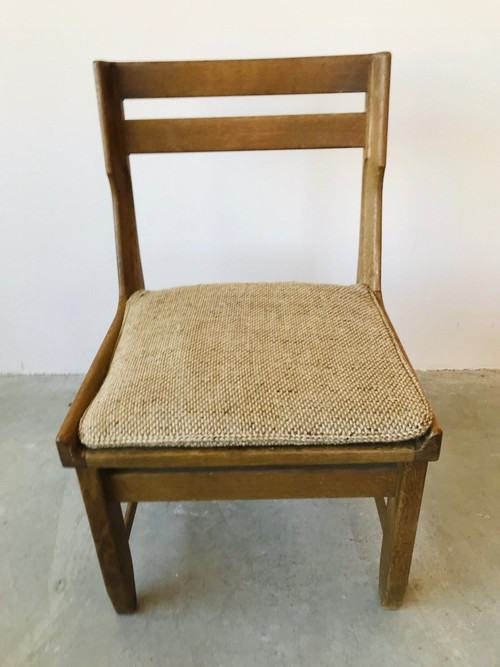 Paire de chaises en chêne par Guillerme et Chambron, vers 1960.