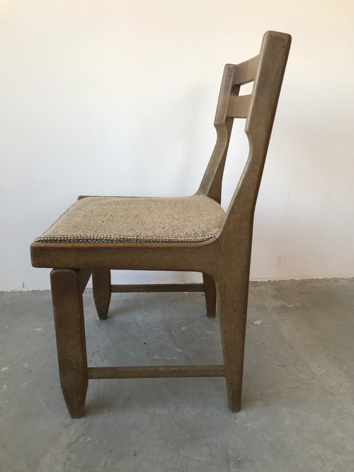 Paire de chaises en chêne par Guillerme et Chambron, vers 1960.