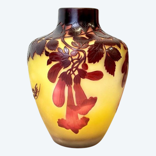 Emile Gallé Vase Art Nouveau  "Bignones Rouges''