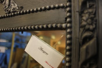 Patinierter Trumeau, geschliffenes Glas
