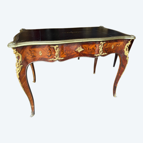 BUREAU PLAT DE STYLE LOUIS XV