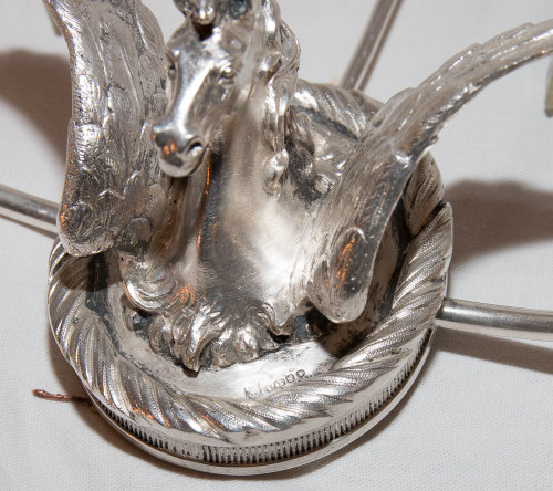 Coppia di applique inglesi in bronzo argentato della fine del XIX secolo