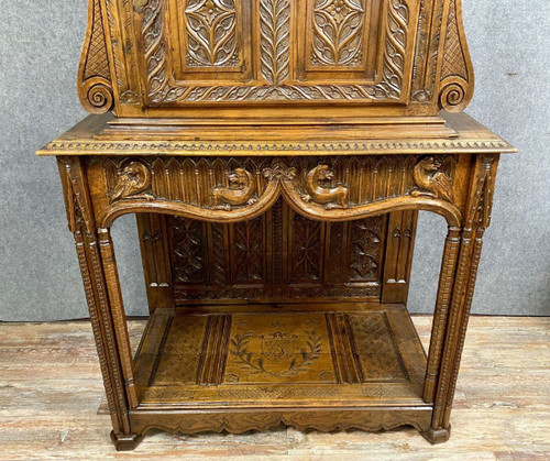 Credenza in stile gotico rinascimentale in noce massello, periodo '700
