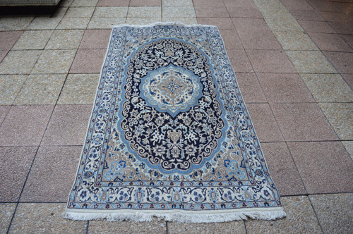 Iranian rug (Dwarf)