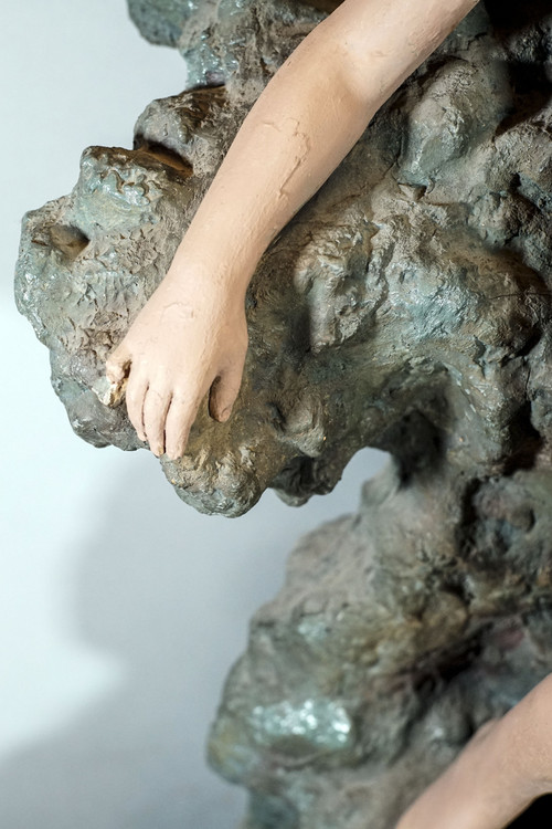 PALADIN, FRAU AUF DEM FELSEN, Rocaille-Terrakotta, Jugendstilbrunnen, 78 cm