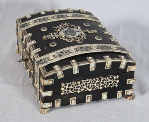 Vizagatapam Horn Box Late 19th Century