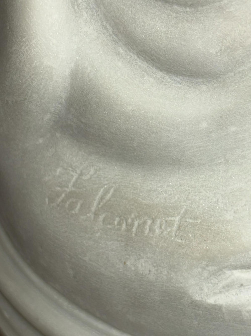 Statua in marmo di Cupido del XIX secolo, da Étienne Maurice Falconet (1716-1791)