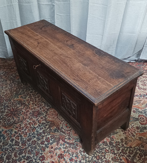 Cassettone in rovere Luigi XIV del XIX secolo