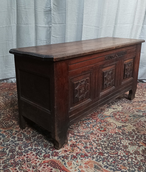 Cassettone in rovere Luigi XIV del XIX secolo