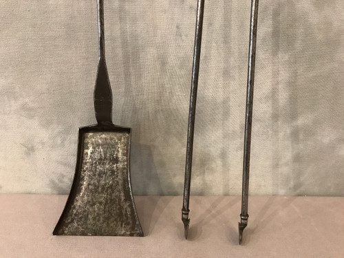Set of an iron and bronze shovel and tongs, 19th century