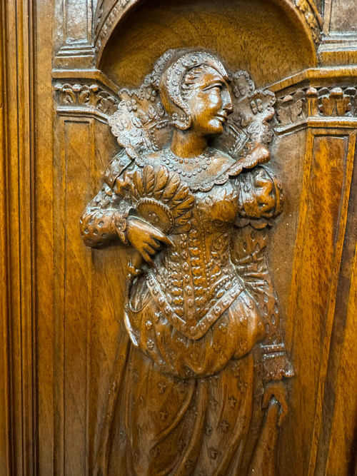 ZWEITEILIGES BUFFET MIT RENAISSANCE-SCHNITZEREIEN