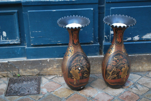 Pair Of Large Vases In Black Gold And Red Lacquered Porcelain XIX