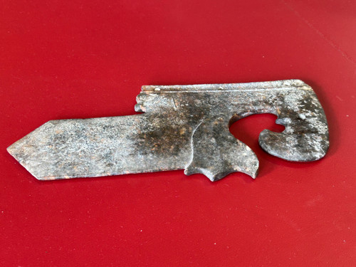 Coltello in pietra intagliata stile arcaico Cina