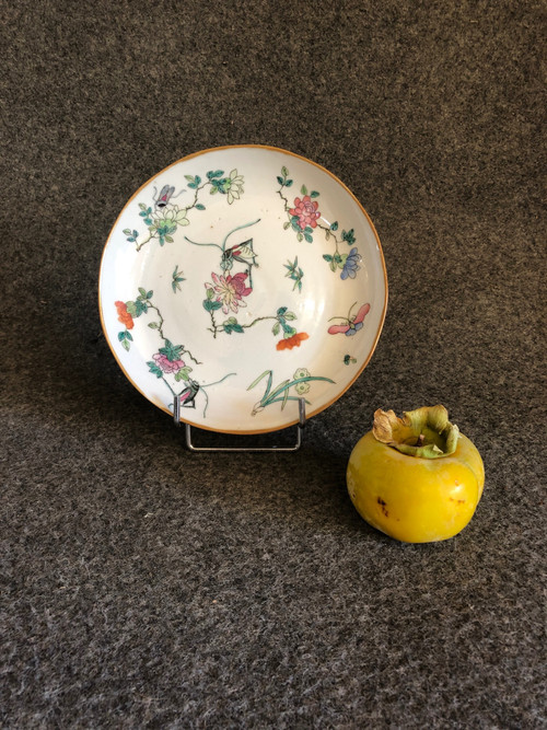 Kleiner Teller aus Porzellan. China, 19. Jahrhundert