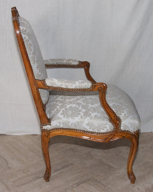 Fauteuil à Dossier Plat Estampillé époque Louis XV