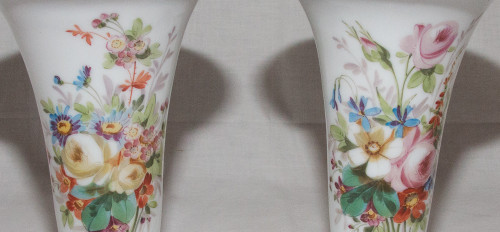 Paire De Vases En Opaline Baccarat Louis Philippe 