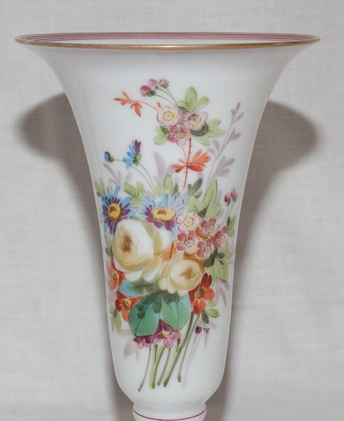 Paire De Vases En Opaline Baccarat Louis Philippe 