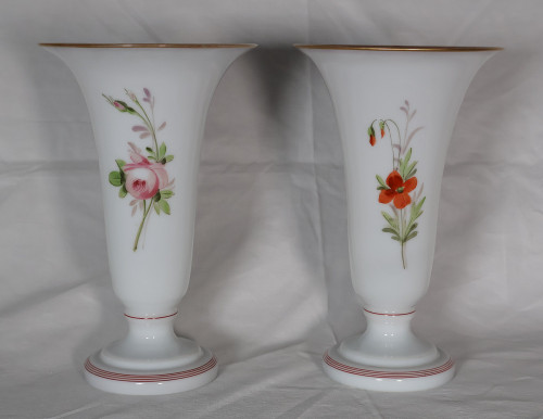 Paire De Vases En Opaline Baccarat Louis Philippe 